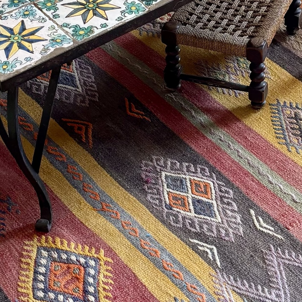 Kilim Irán tribal 117x104cm, (col. Bentley)