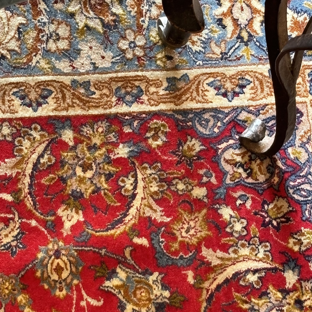 Alfombra persa clásica, 1815, 168x109cm. (col. Bentley)