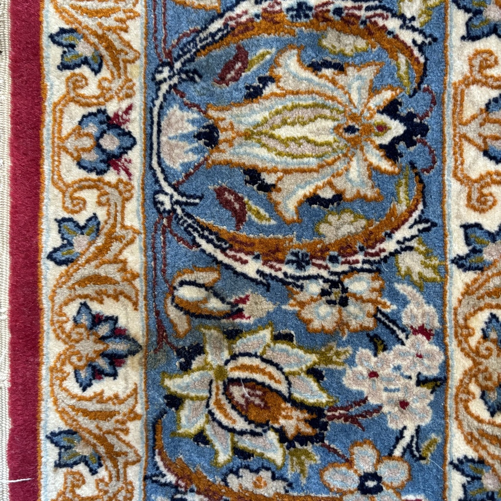 Alfombra persa clásica, 1815, 168x109cm. (col. Bentley)